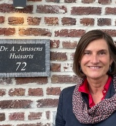 Dr. Simon Beerten